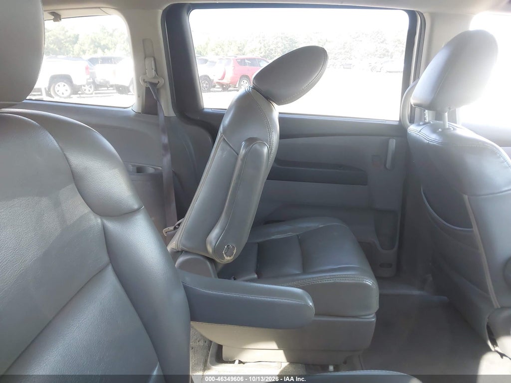 2012 Honda Odyssey LX photo 8