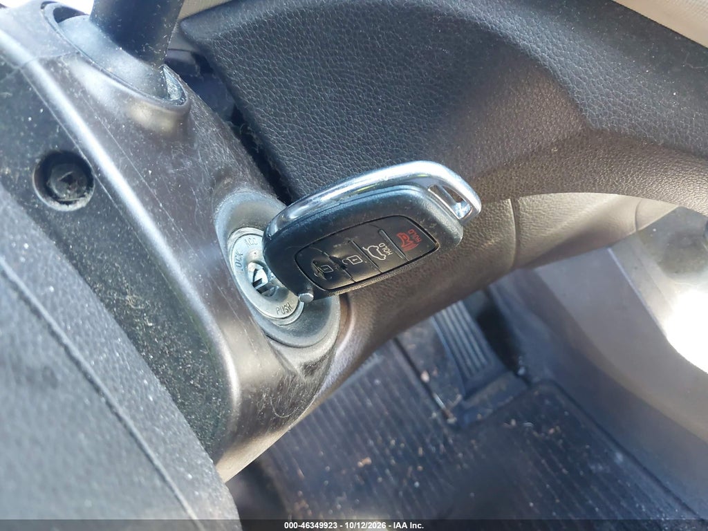 2015 Hyundai Santa FE Sport 2.4L photo 11