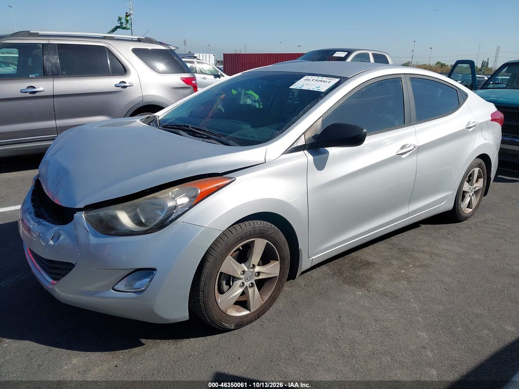2013 Hyundai Elantra GLS photo 2