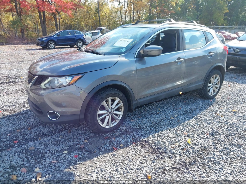 2019 Nissan Rogue Sport SV photo 2