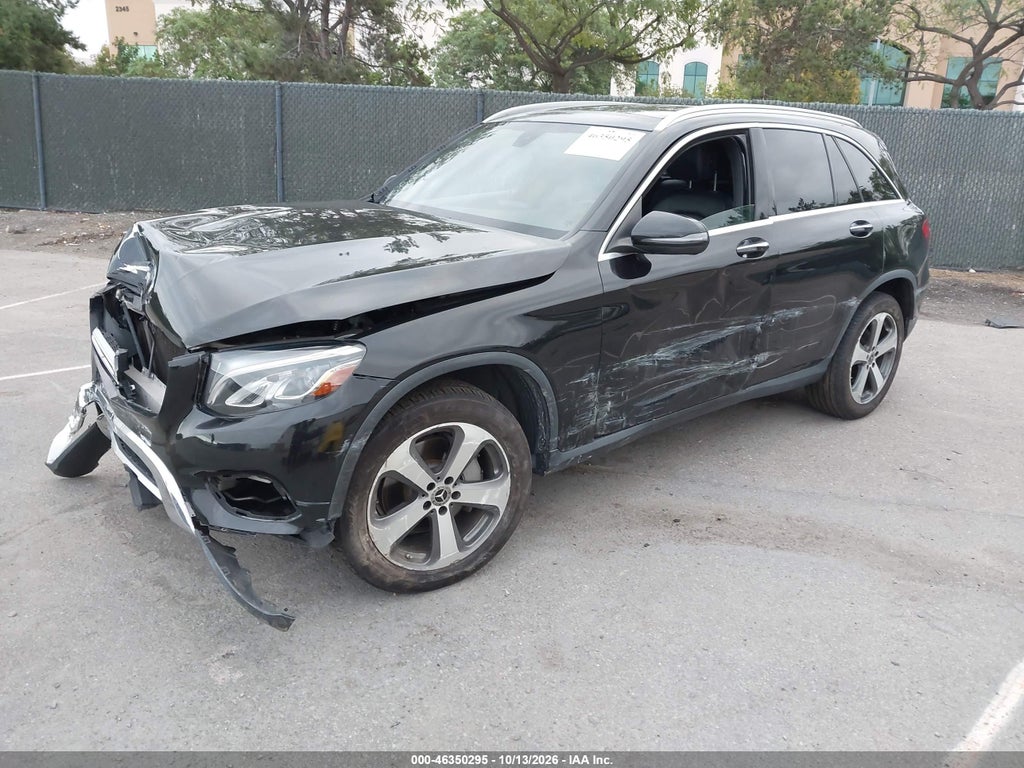 2019 Mercedes-Benz GLC 300 photo 2