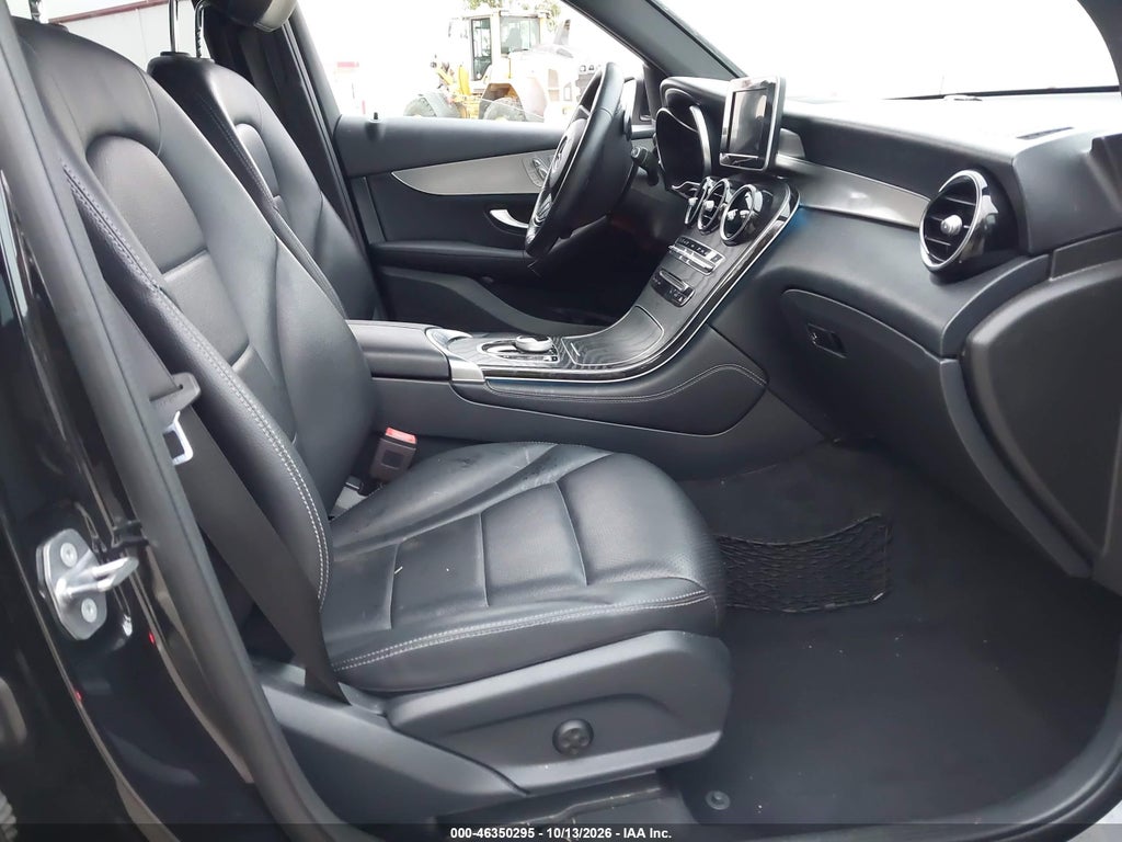 2019 Mercedes-Benz GLC 300 photo 5