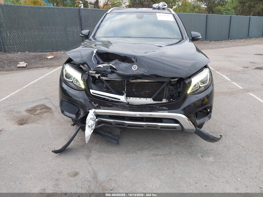 2019 Mercedes-Benz GLC 300 photo 6