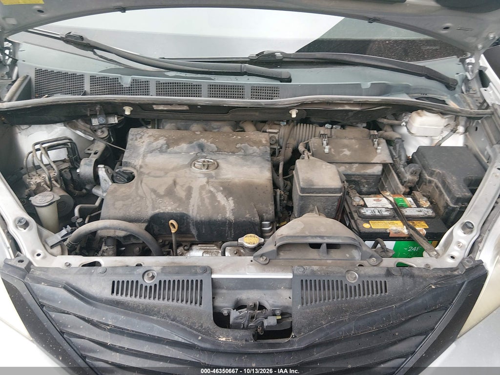 2011 Toyota Sienna Base V6 photo 10