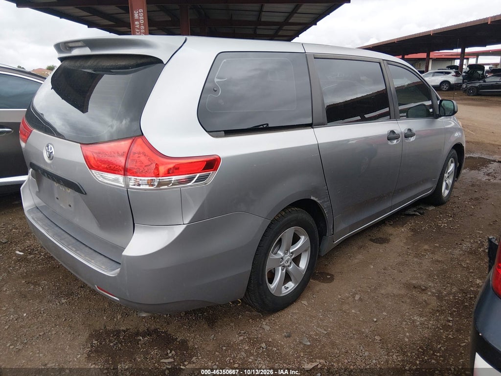 2011 Toyota Sienna Base V6 photo 4