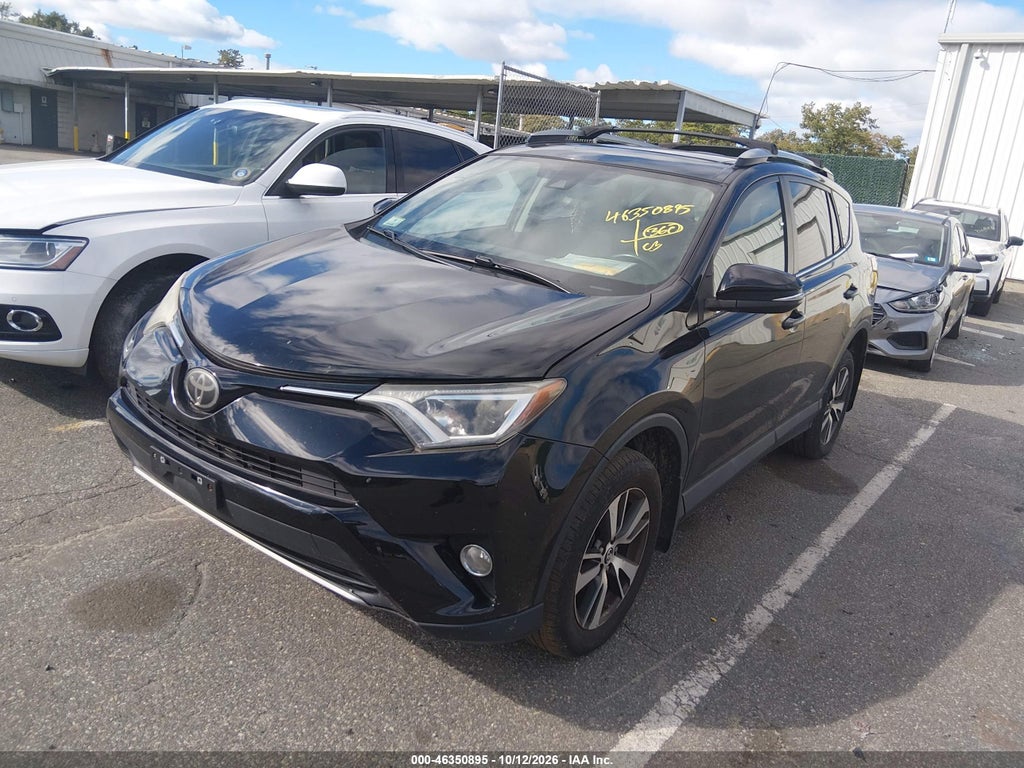 2018 Toyota RAV4 XLE photo 2