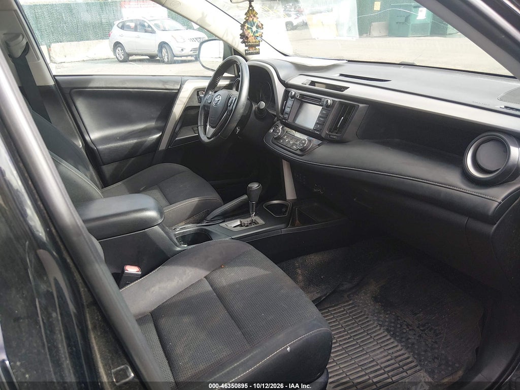 2018 Toyota RAV4 XLE photo 5