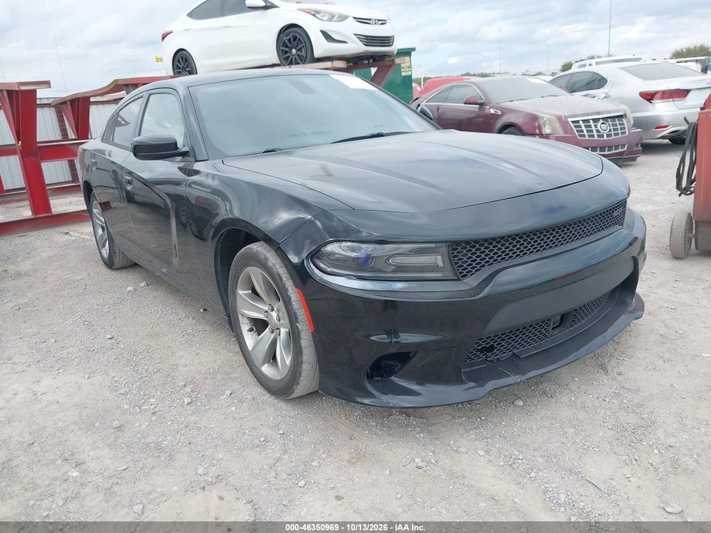 2017 Dodge Charger SXT RWD photo 1