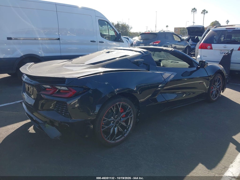 2023 Chevrolet Corvette Stingray RWD 3LT photo 4