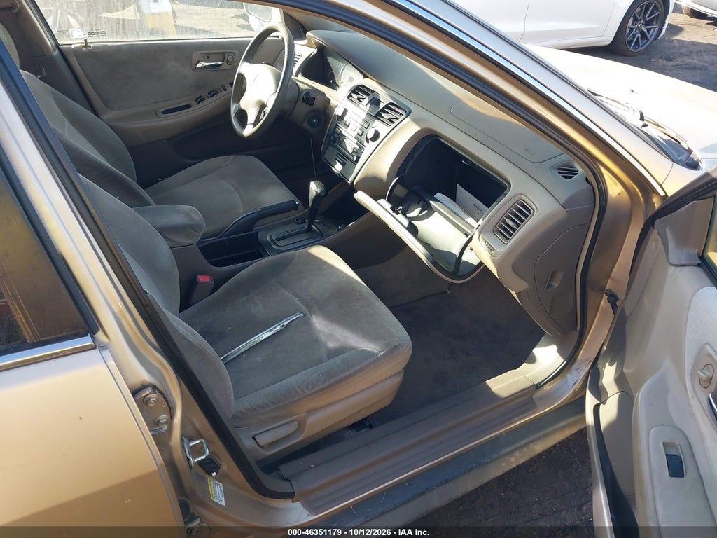 2001 Honda Accord 2.3 LX photo 5