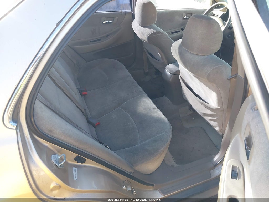 2001 Honda Accord 2.3 LX photo 8