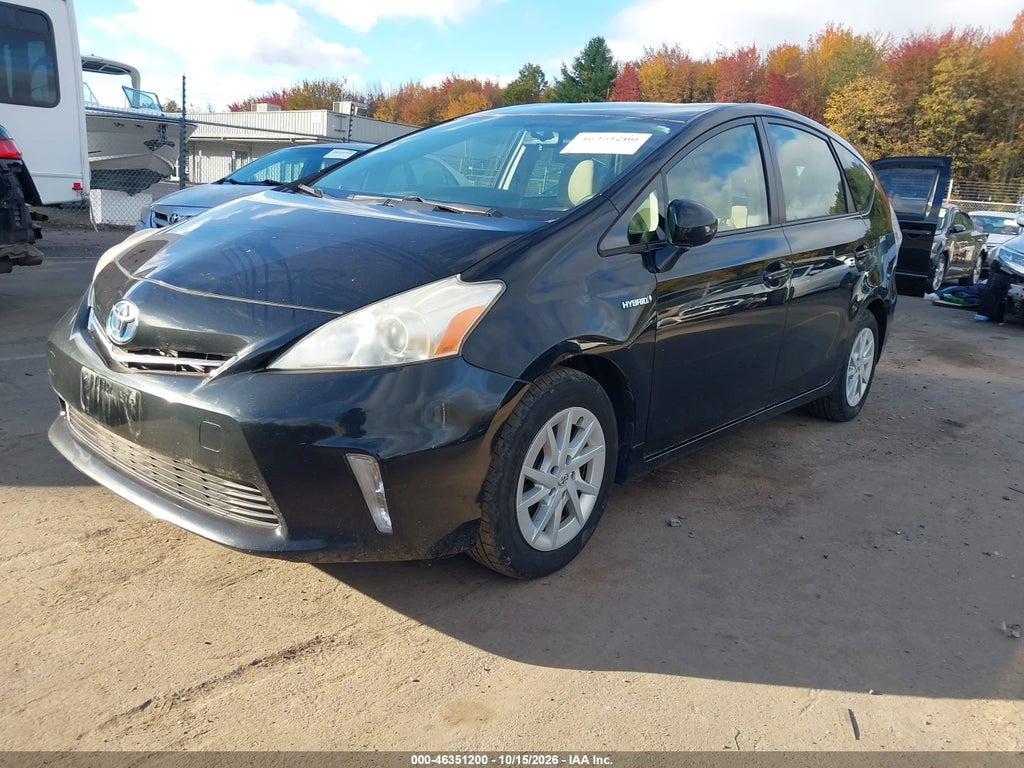 2014 Toyota Prius V Three photo 2