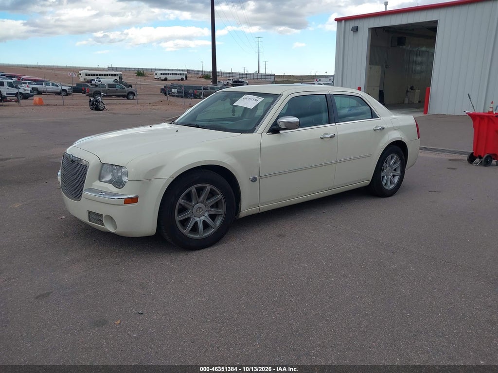 2005 Chrysler 300C photo 2