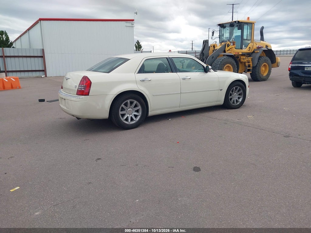 2005 Chrysler 300C photo 4