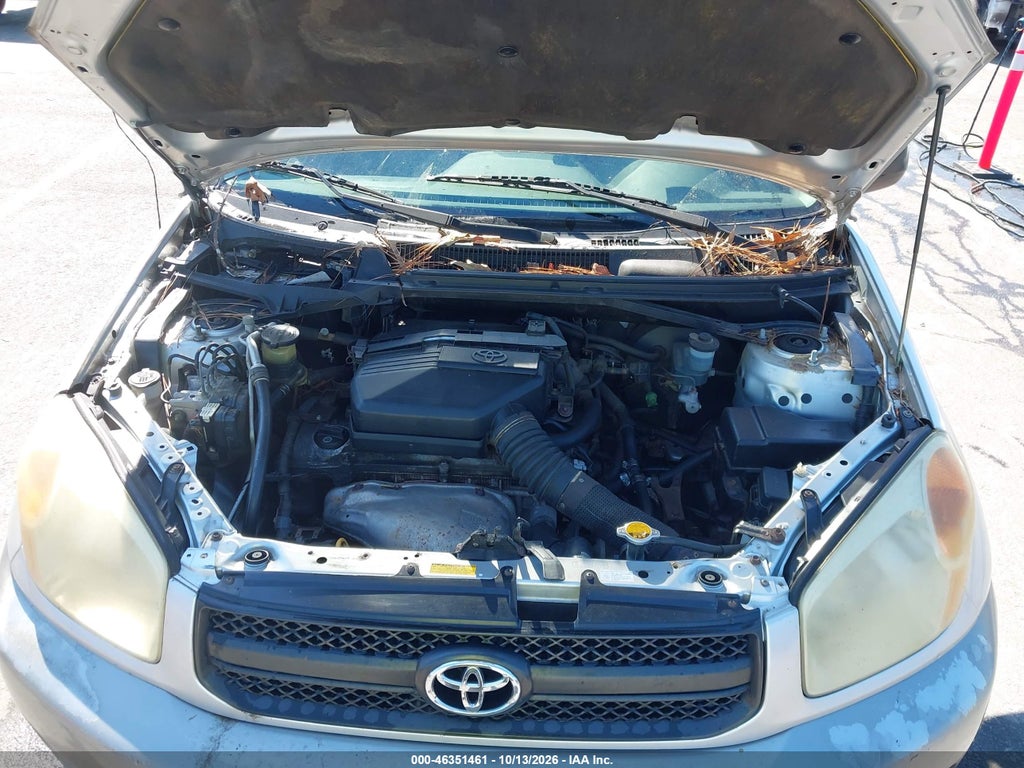 2004 Toyota RAV4 photo 10