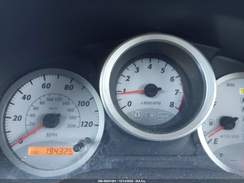 2004 Toyota RAV4 photo 7