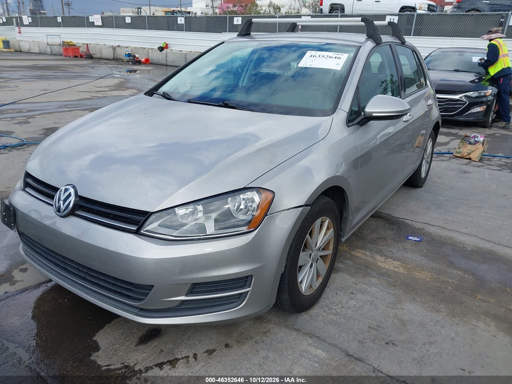 2016 Volkswagen Golf TSI S 4-Door photo 6