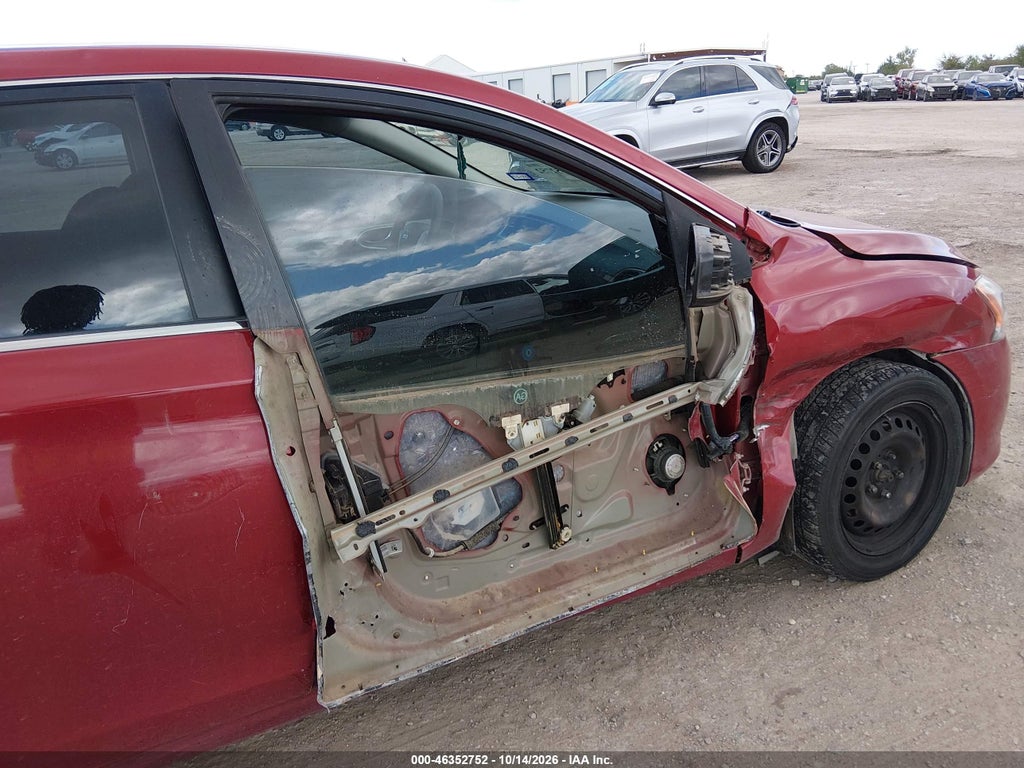 2013 Nissan Sentra S photo 6