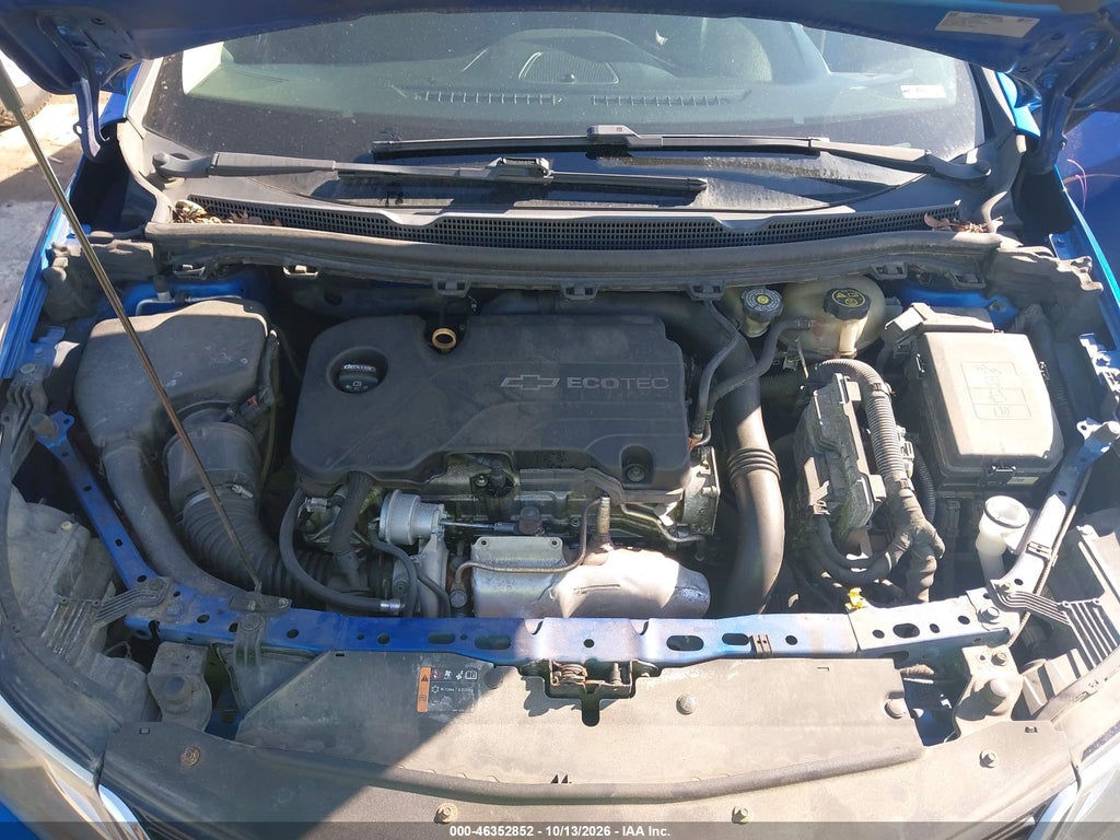 2017 Chevrolet Cruze LT Auto photo 10