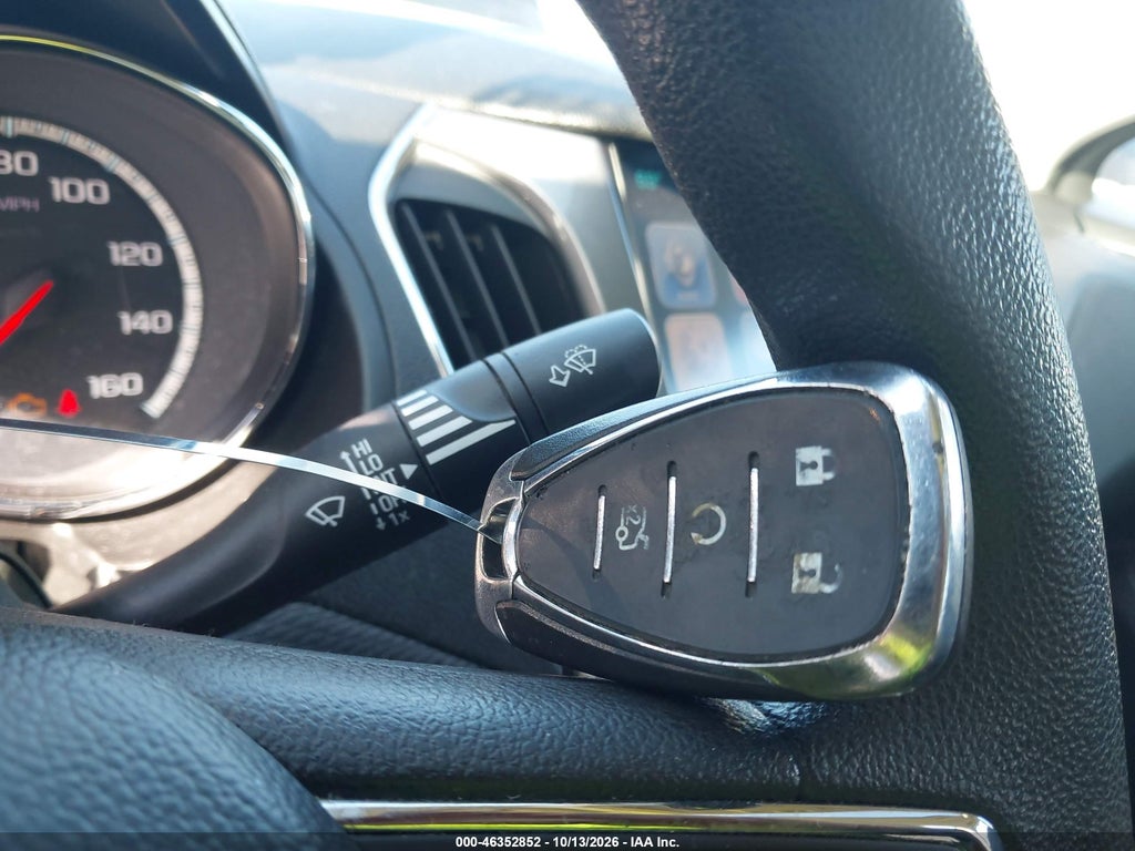 2017 Chevrolet Cruze LT Auto photo 11