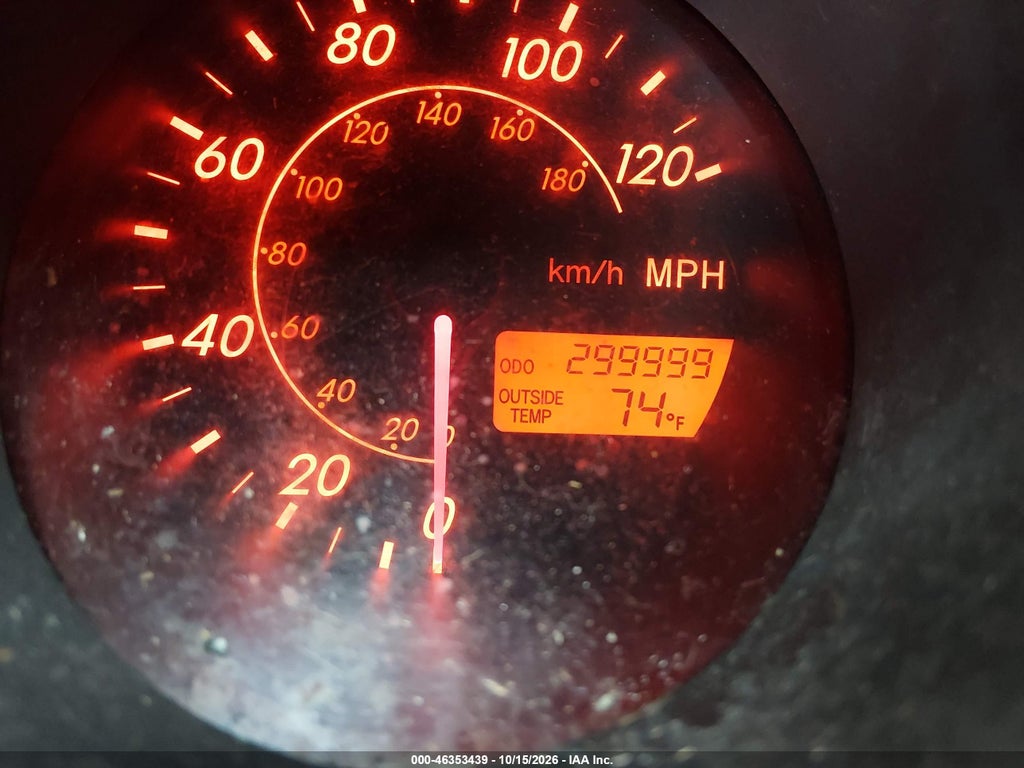 2003 Pontiac Vibe photo 7