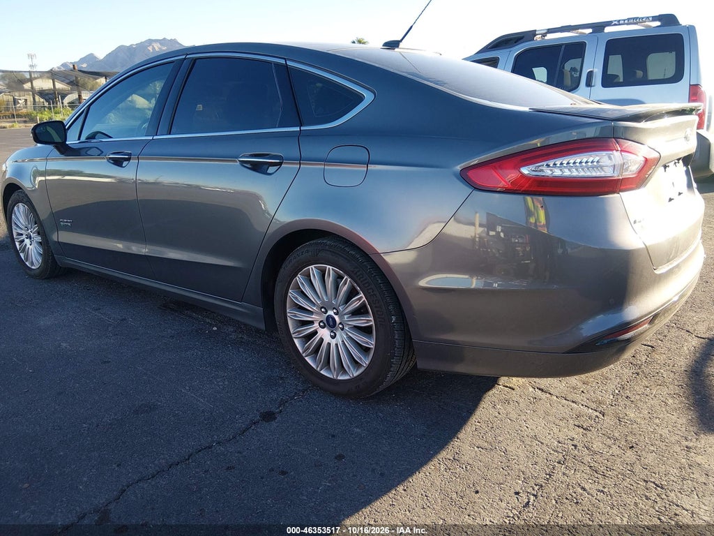 2013 Ford Fusion Energi Titanium photo 3