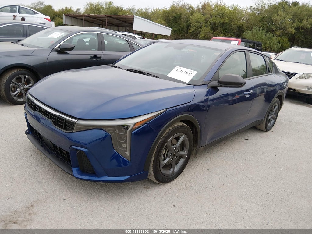 2025 Kia K4 LXS photo 2