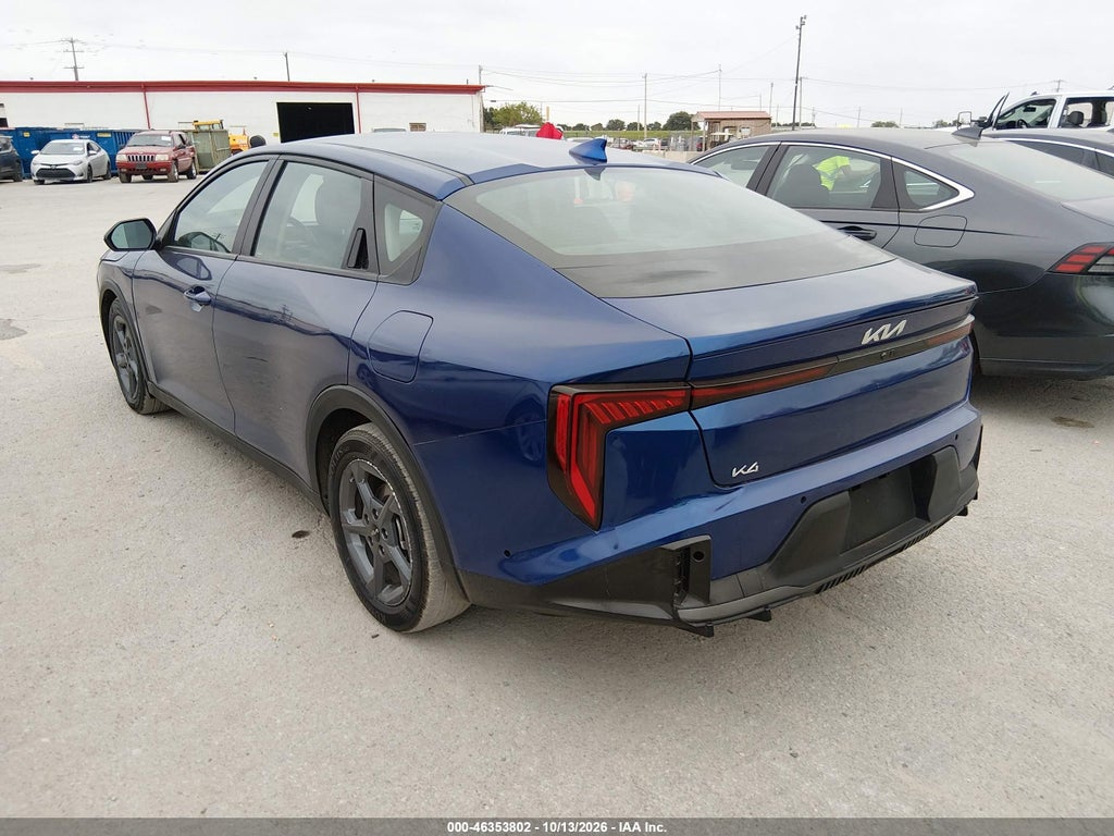 2025 Kia K4 LXS photo 3