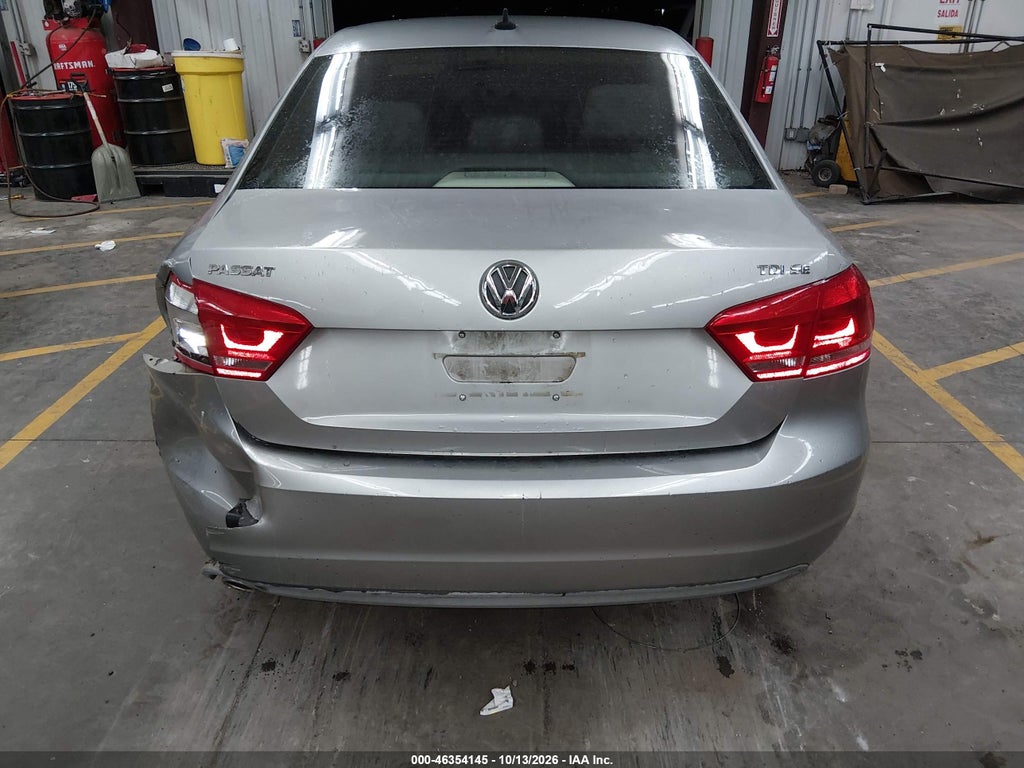 2013 Volkswagen Passat 2.0L TDI SE photo 6