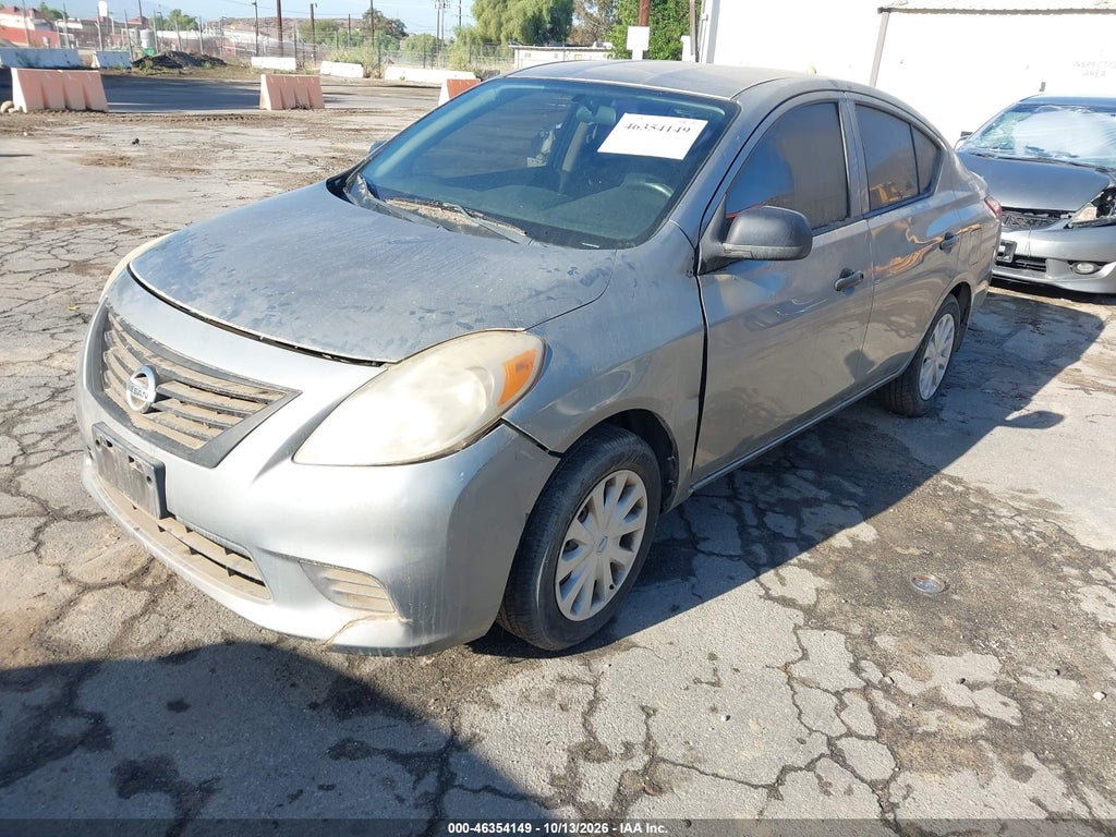 2012 Nissan Versa 1.6 S photo 2