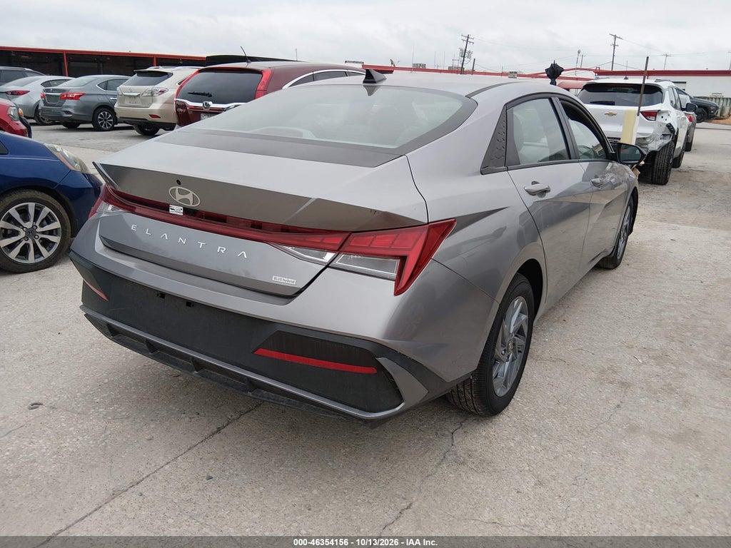 2025 Hyundai Elantra Hybrid Blue photo 4