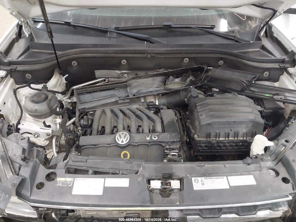 2019 Volkswagen Atlas 3.6L V6 SE W/Technology R-Line photo 10
