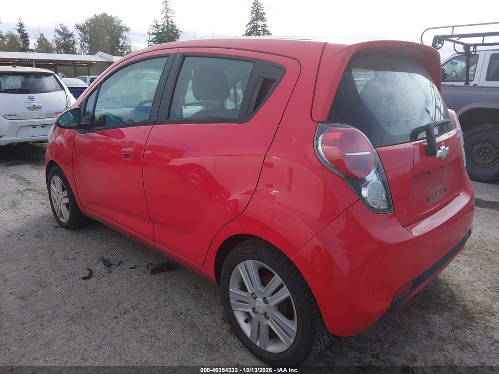 2013 Chevrolet Spark 1LT Manual photo 3