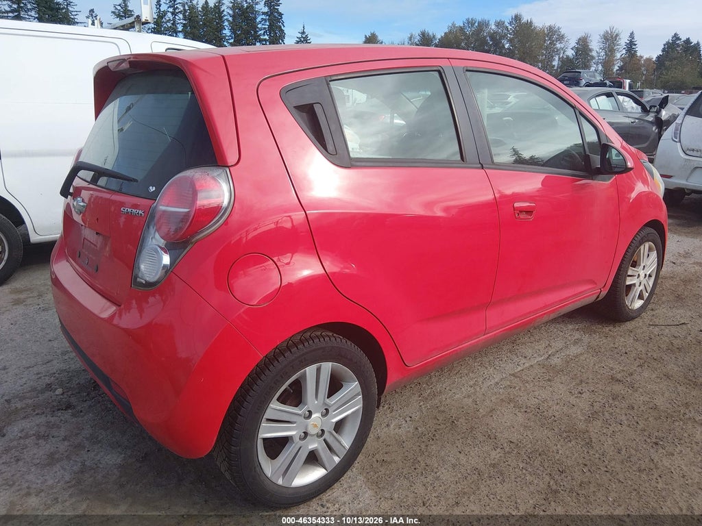 2013 Chevrolet Spark 1LT Manual photo 4