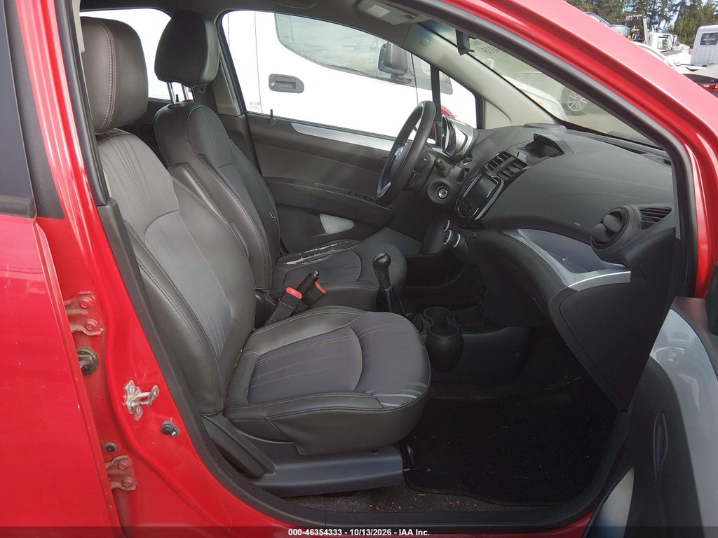 2013 Chevrolet Spark 1LT Manual photo 5