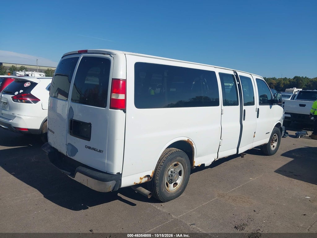 2004 Chevrolet Express photo 4