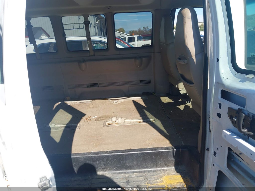 2004 Chevrolet Express photo 8