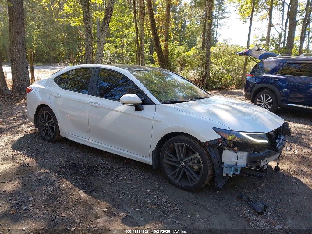 TOYOTA CAMRY 2026