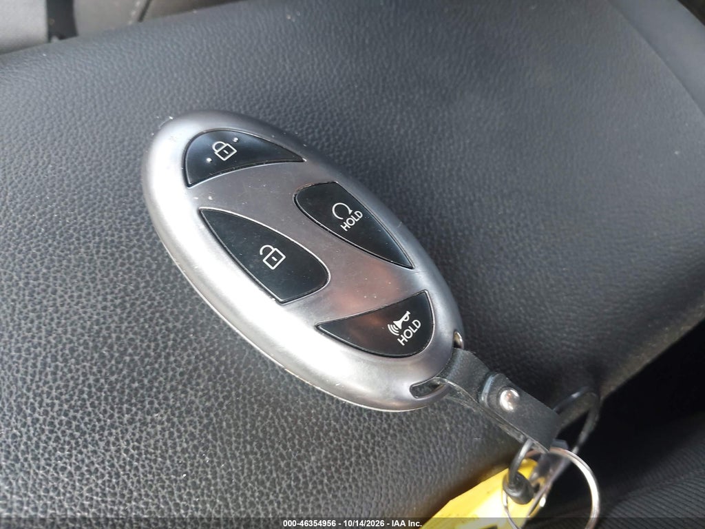 2025 Hyundai Elantra SEL Convenience photo 11