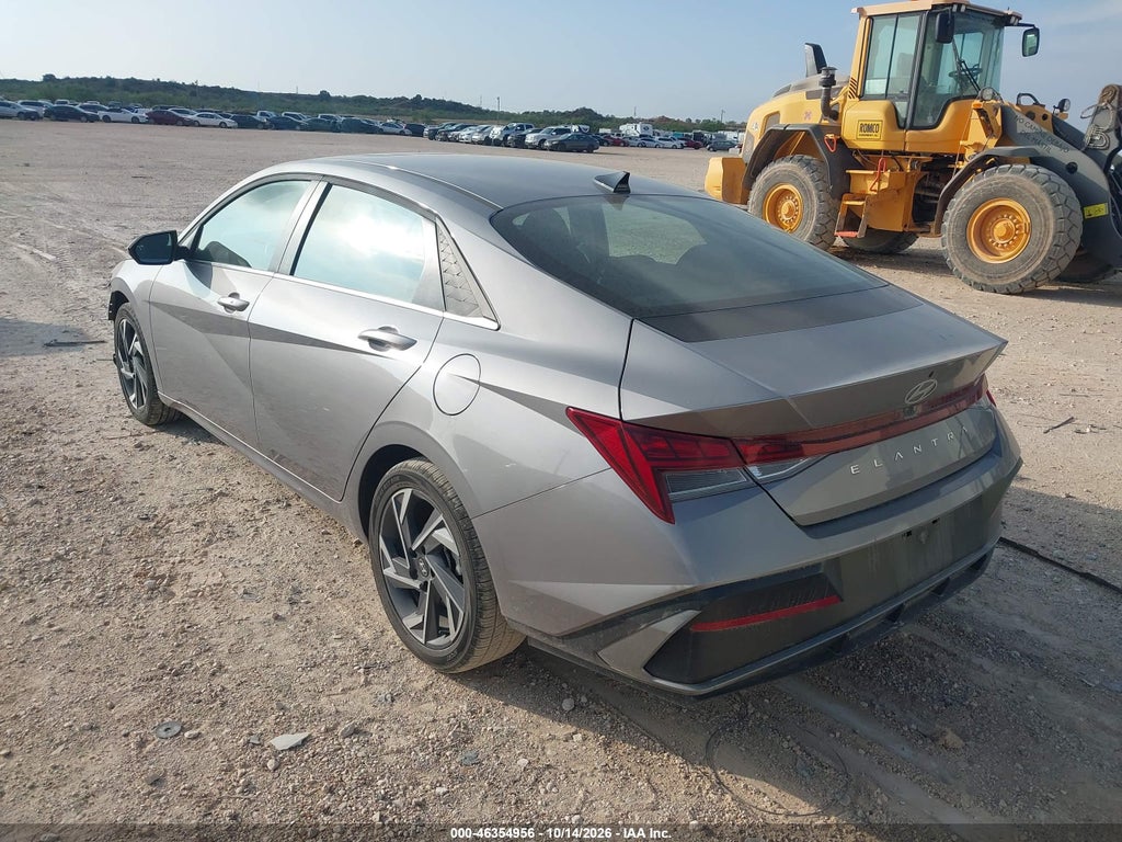 2025 Hyundai Elantra SEL Convenience photo 3