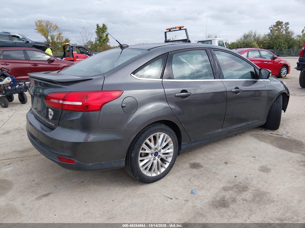 2015 Ford Focus Titanium photo 4