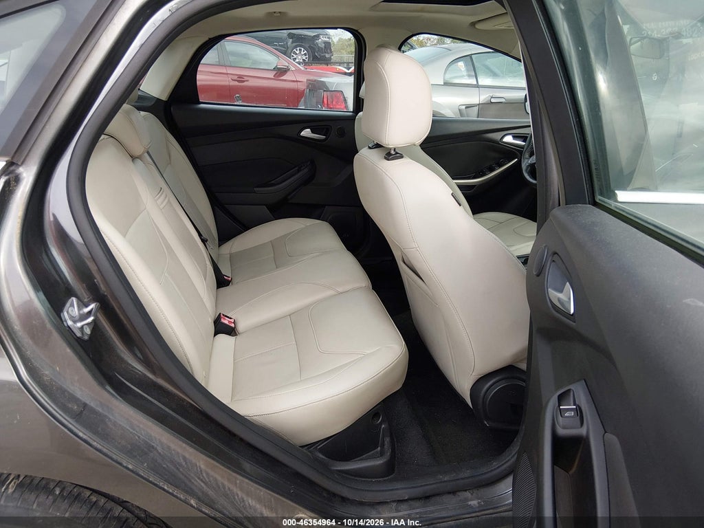 2015 Ford Focus Titanium photo 8