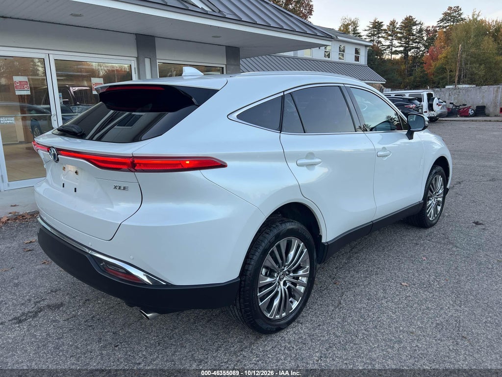 2024 Toyota Venza XLE photo 4