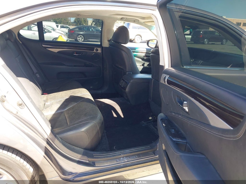 2014 Lexus LS 460 L photo 8