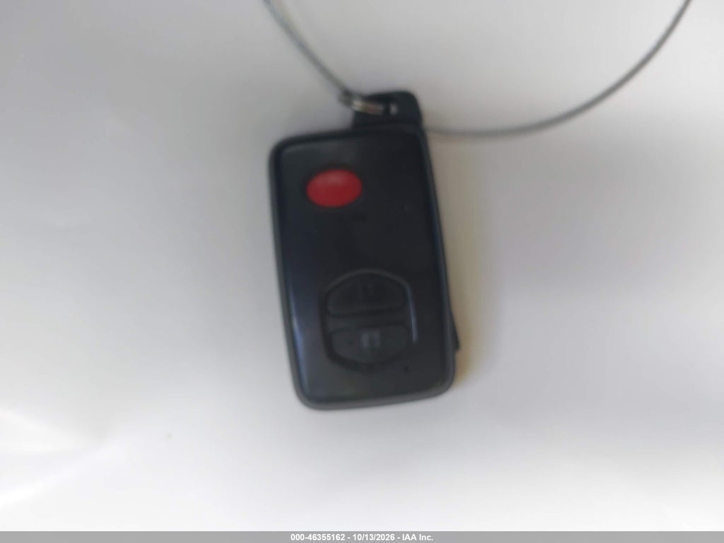 2010 Toyota Prius III photo 11