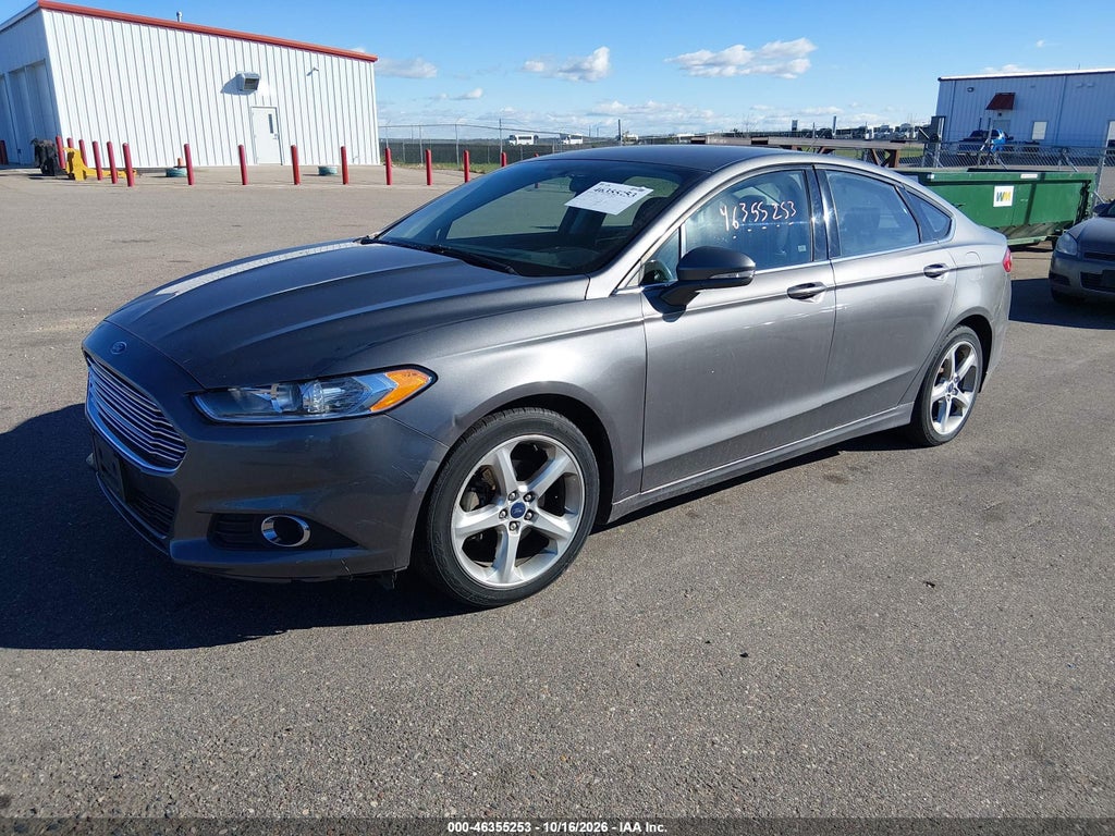 2014 Ford Fusion SE photo 2