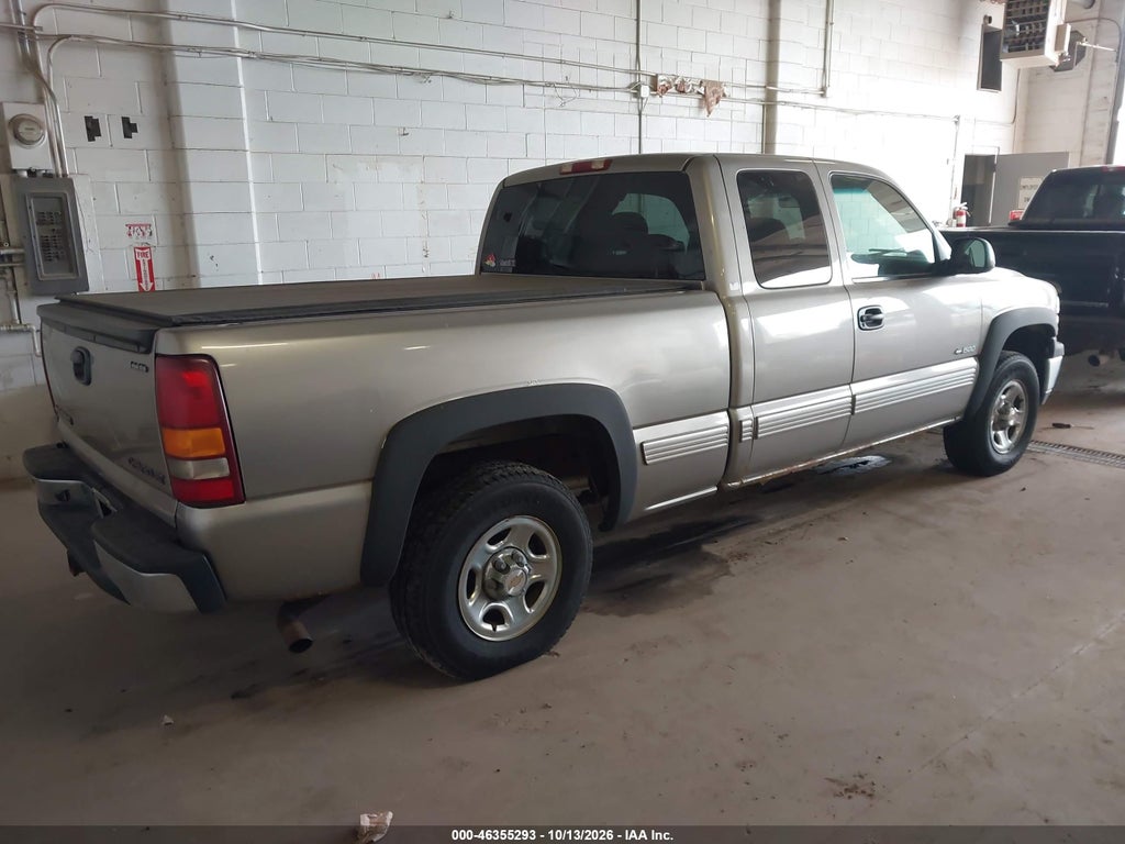 2002 Chevrolet Silverado 1500 LS photo 4