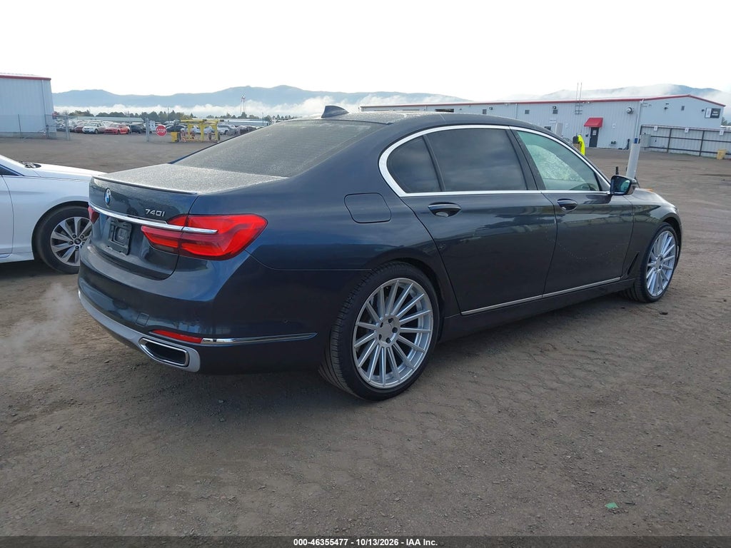 2016 BMW 740I photo 4