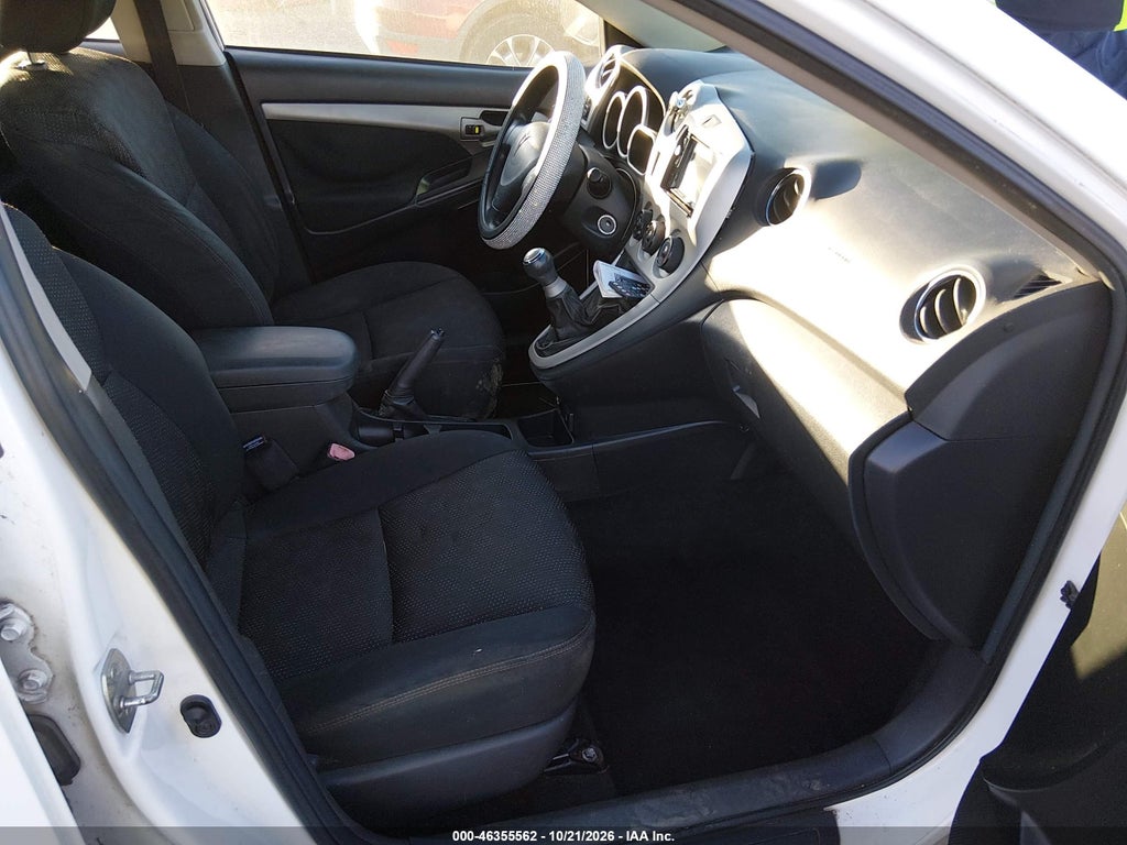 2009 Pontiac Vibe photo 5