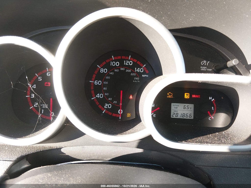 2009 Pontiac Vibe photo 7